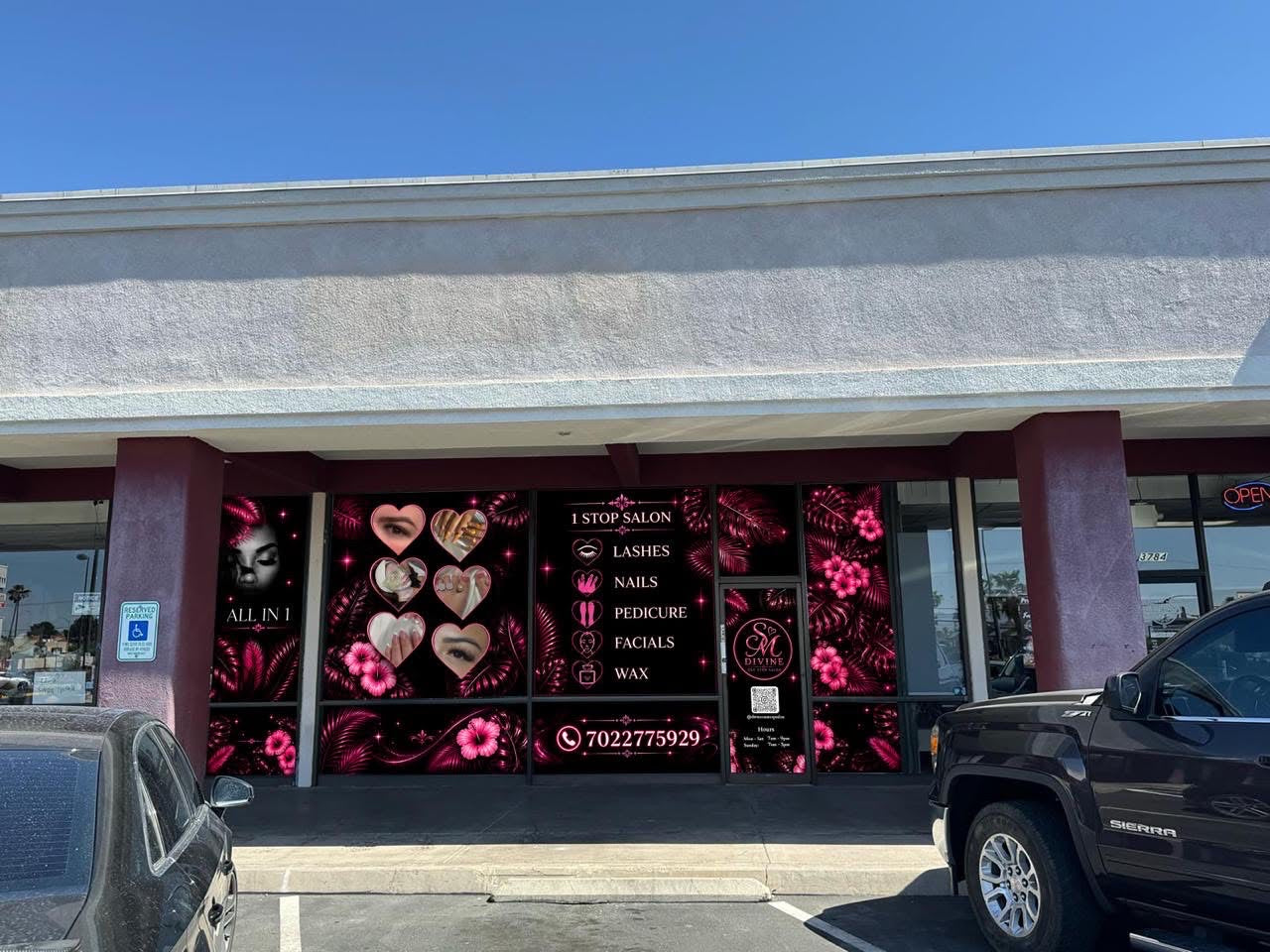 Divine Salon